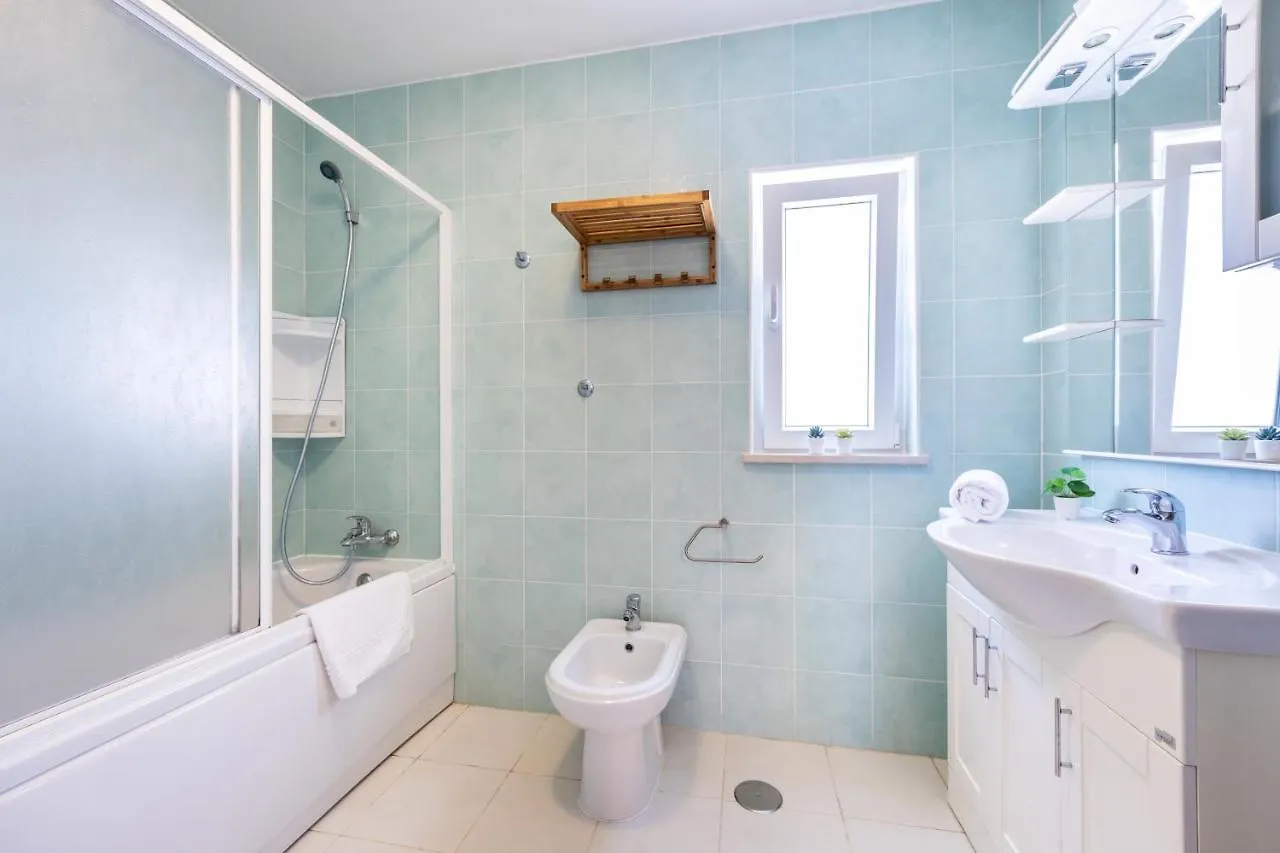 Casa May - Spacious Family Home With Great Outdoors! Aljezur Villa