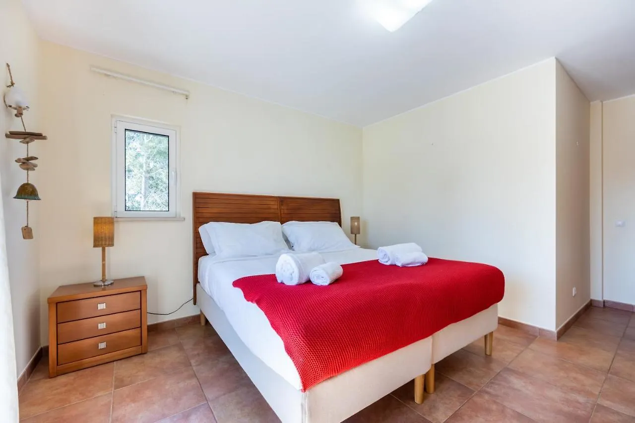 Casa May - Spacious Family Home With Great Outdoors! Aljezur