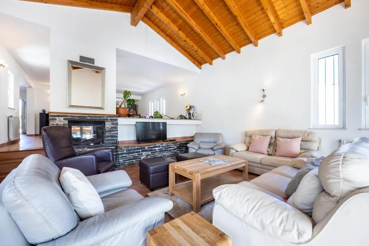 Casa May - Spacious Family Home With Great Outdoors! Aljezur Villa